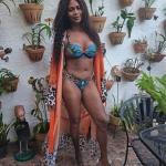 Wäsche von einer erotische farbigen Lady Bild