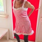 Vanessa macht für jeden Beine breit Bild