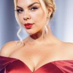 TOP TIPP - Blond Liya, reife Lady von 43 Jahren.